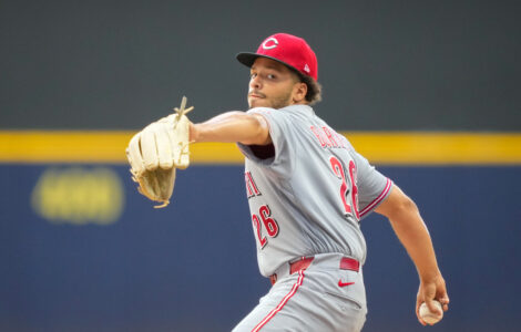 Reds Brewers Baseball